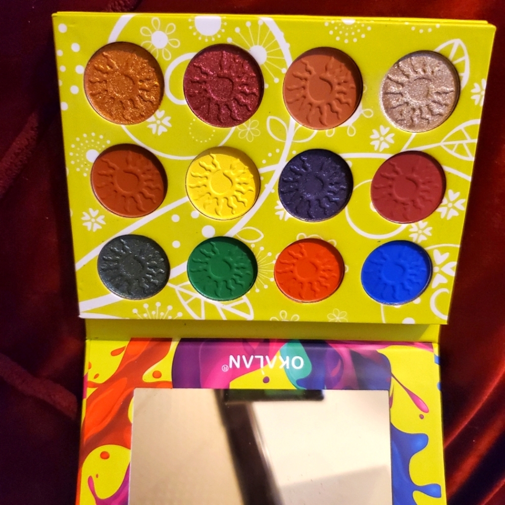 Okalan Colour parade palette